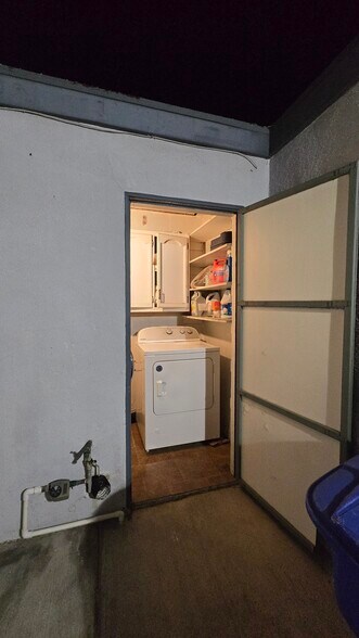 Building Photo - 11057 Dudley Way