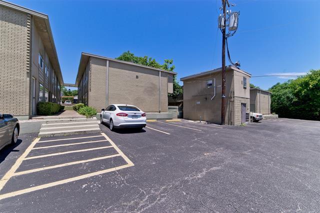 Building Photo - 9008 San Benito Way