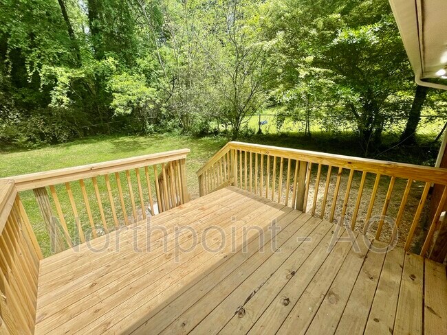 Building Photo - 6040 Brookdale Ln SW
