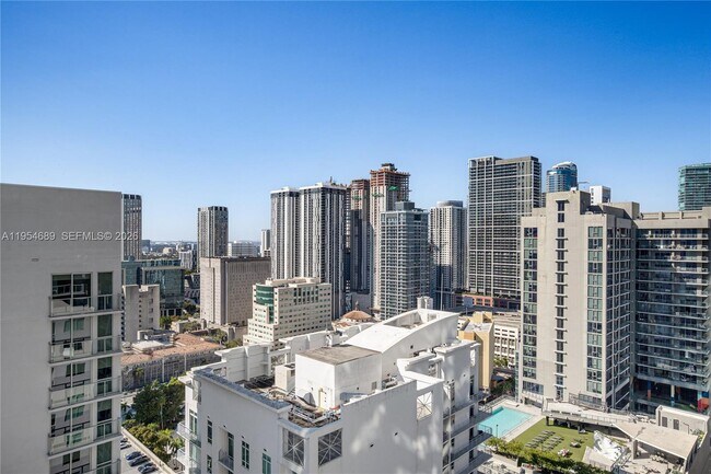 Building Photo - 253 NE 2nd St