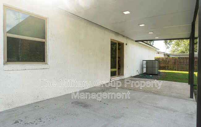 Building Photo - 4142 Oriely Dr W