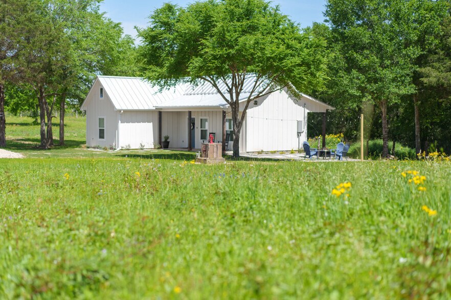 Primary Photo - 8300 Lone Star Rd