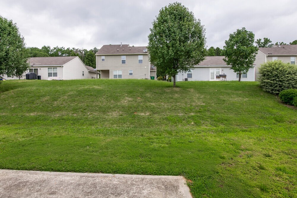 Building Photo - 9109 Munsing Dr