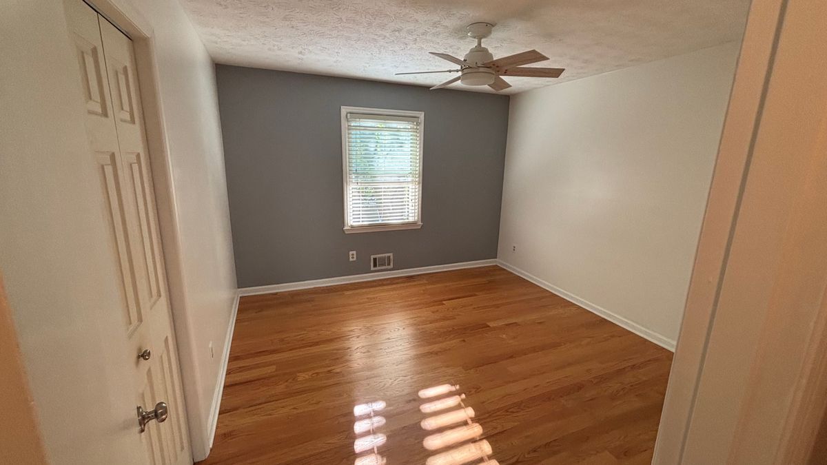 Building Photo - 4035 Dollar Cir