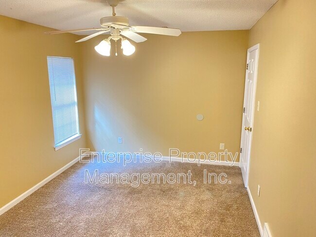 Building Photo - 7162 Charlton Way