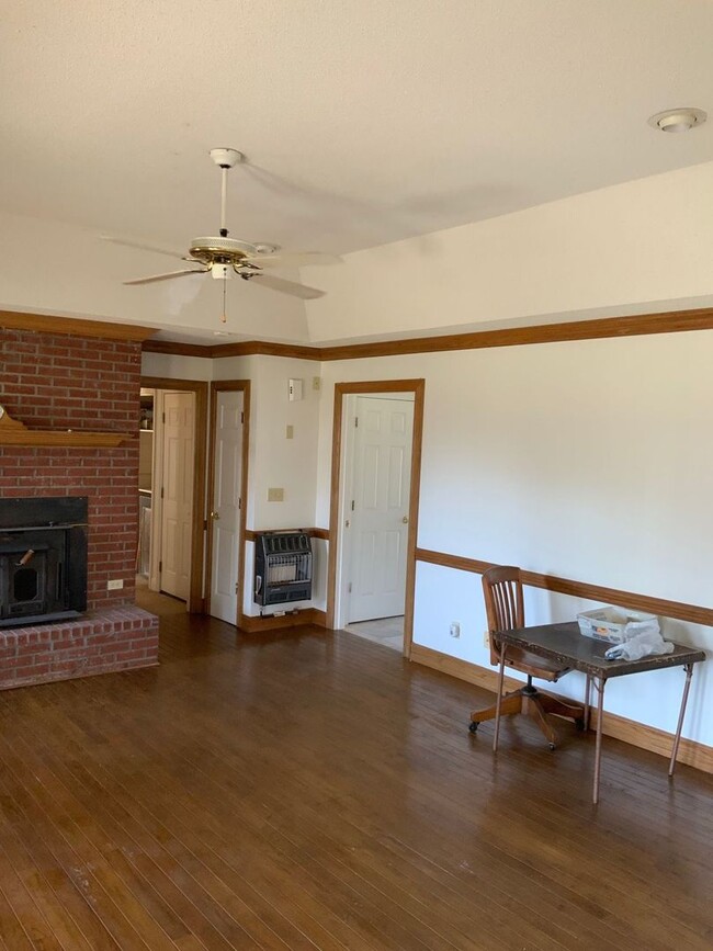 Building Photo - 971 Manningham Rd