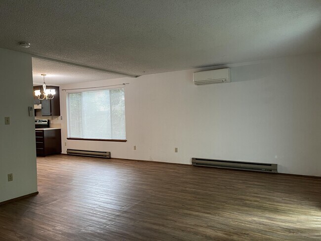 Building Photo - 116 N 3rd Ave SW