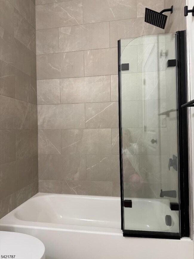 Building Photo - 12 Nelson Pl