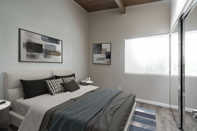 Building Photo - 5014 Chaparral Way