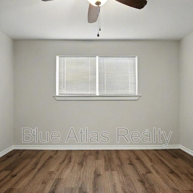 Building Photo - 225 Bryan St