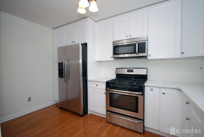 Building Photo - 1 Wellington Ct