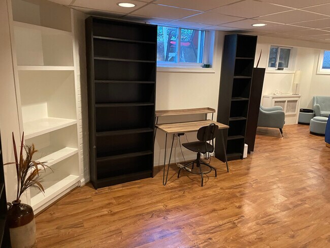 den /office area - 1869 Park Rd NW