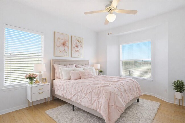 Building Photo - 6000 Shepherd Mountain Cove