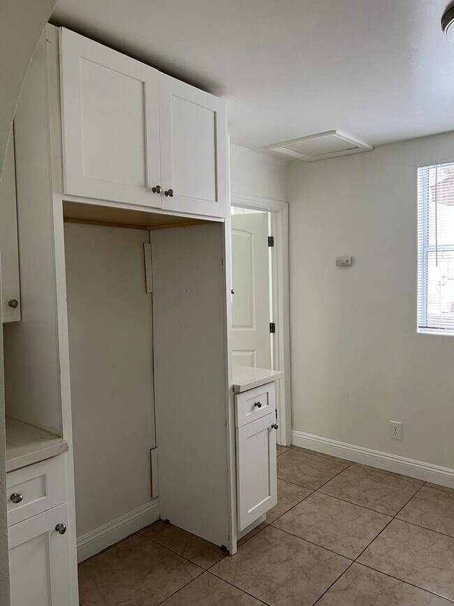 Building Photo - 3561 Atlantic St