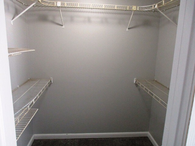 Building Photo - 916 W Olive St
