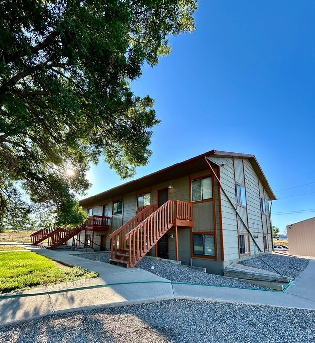 Building Photo - 1 Bedroom / 1 Bath Apartment In Bayfield