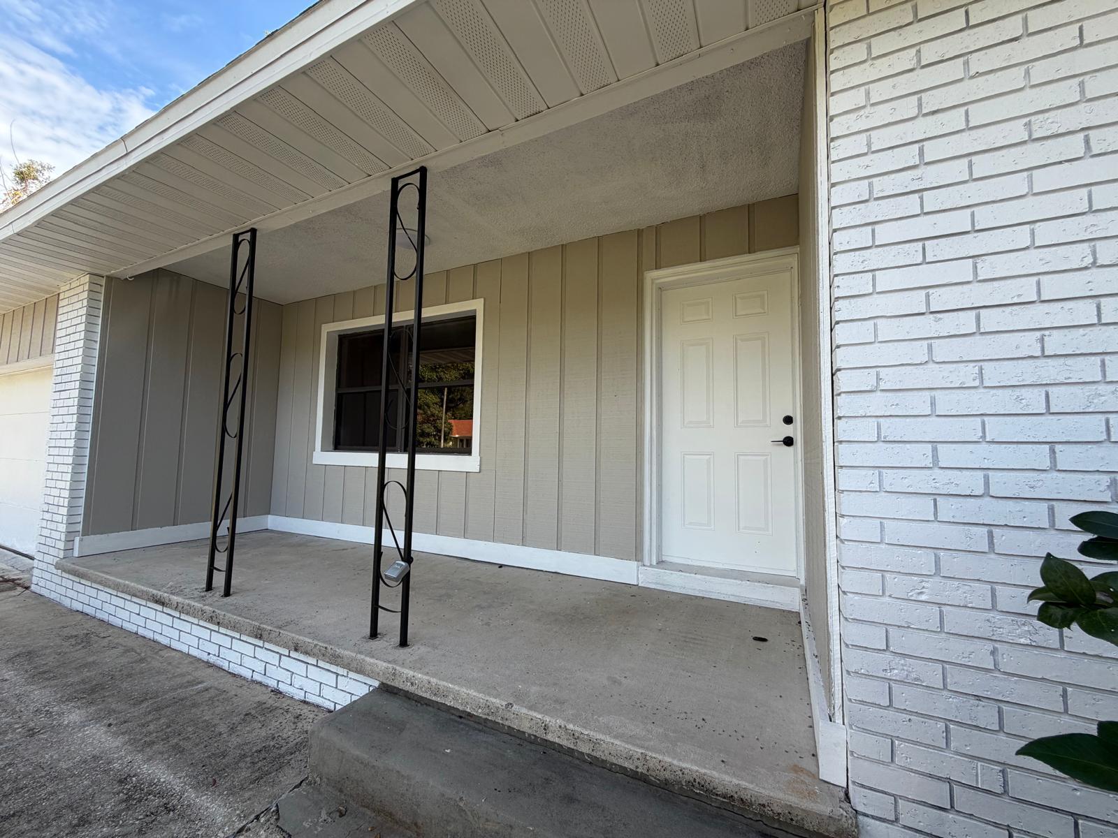 Building Photo - 575 Lake McCoy Dr