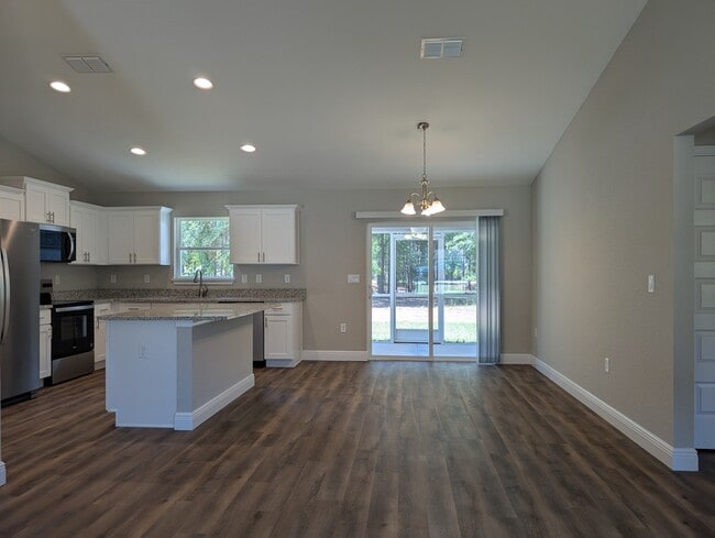 Building Photo - 132 Cedar Rd