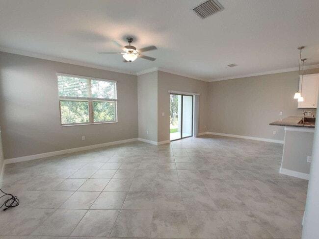 Building Photo - 23264 Willow Glen Way