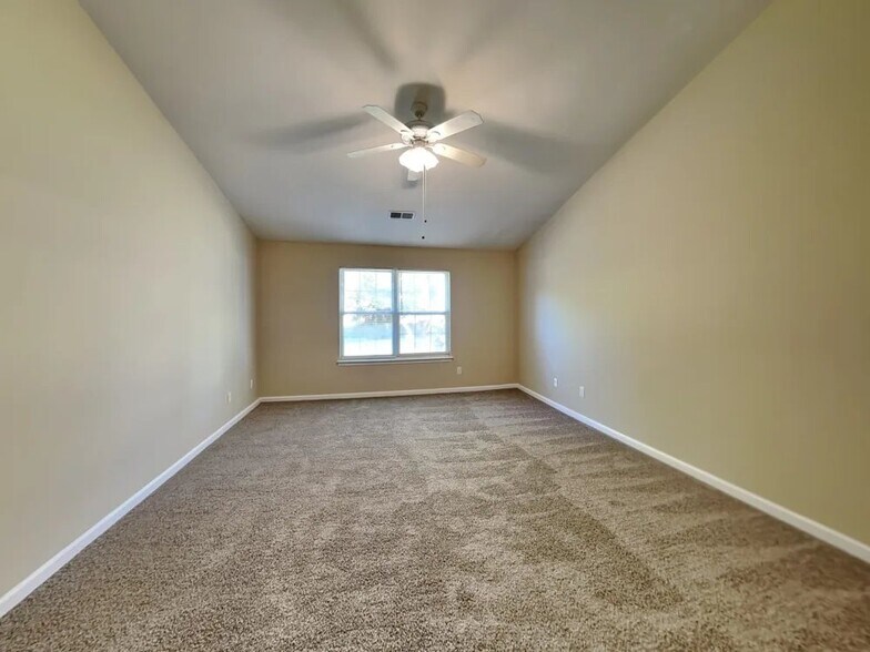 Building Photo - 5150 Avening Ct