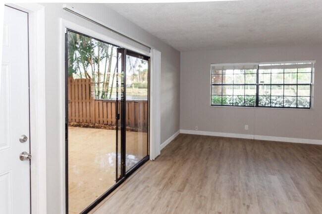 Building Photo - 2936 SW 22nd Cir