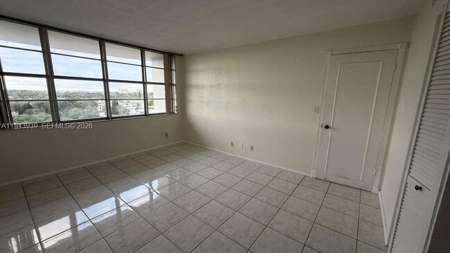 Building Photo - 16740 NE 9th Ave