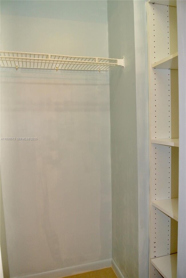 Building Photo - 6420 SW 138th Ct