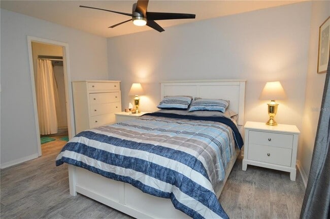 Building Photo - 3873 Pompano Dr SE