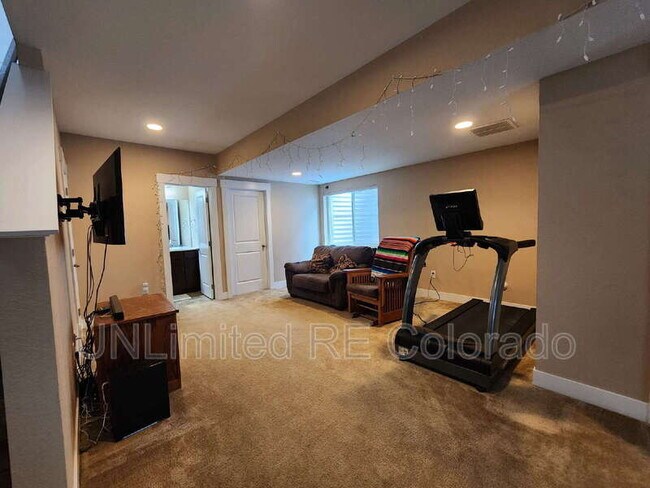 Building Photo - 612 Hoyt Ln