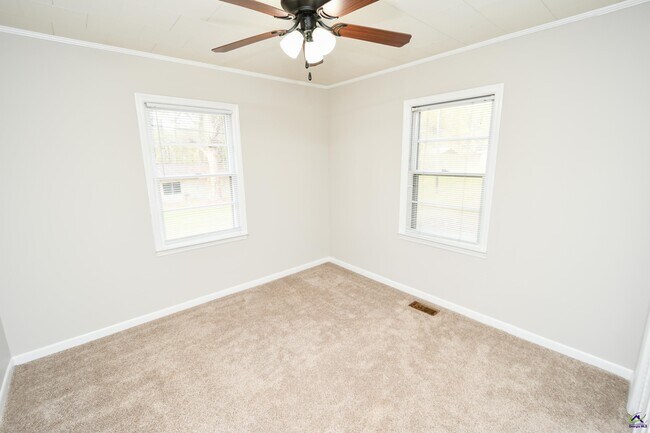 Building Photo - 461 SR 96