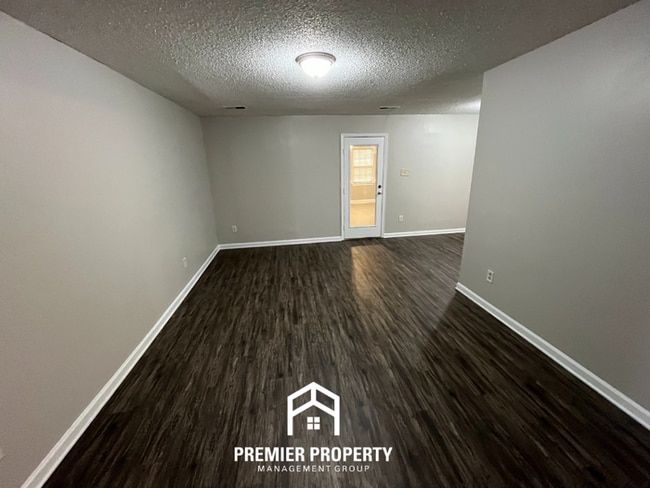 Building Photo - 5017 Penwood Cove