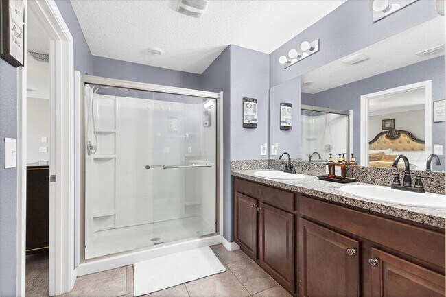 Building Photo - 16505 Myrtle Sand Dr