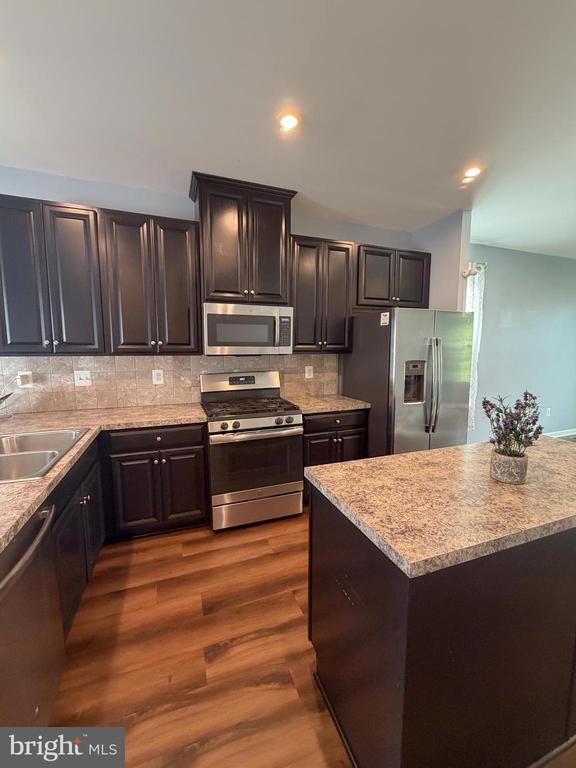 Building Photo - 1437 Strahorn Rd