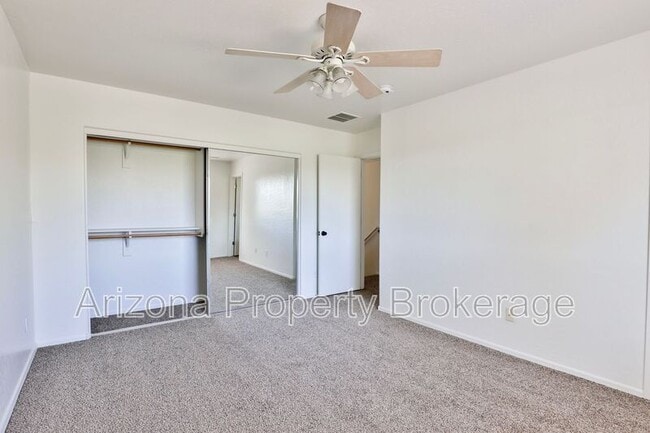 Building Photo - 34437 N Picket Post Dr