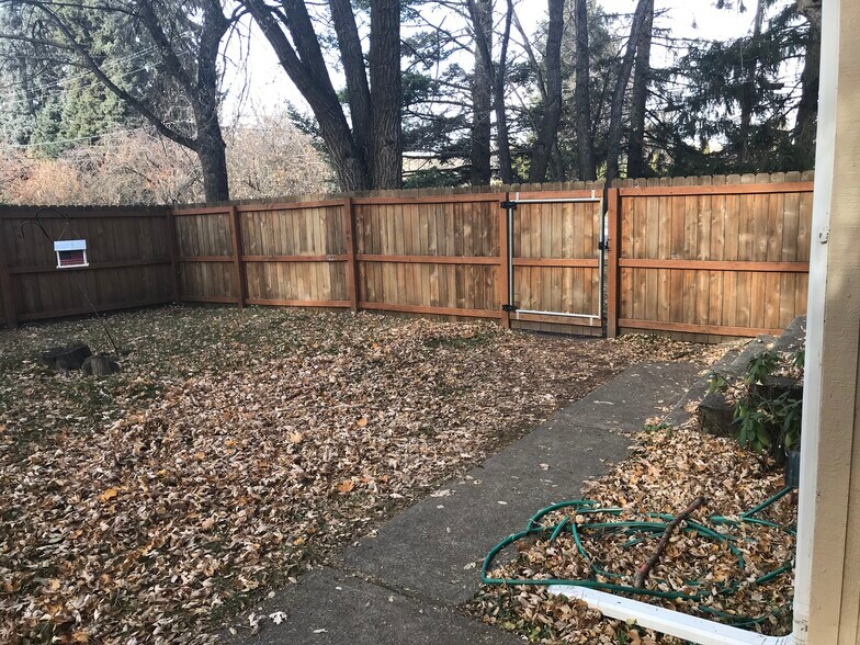 Backyard - 1237 Northwest Davis Way