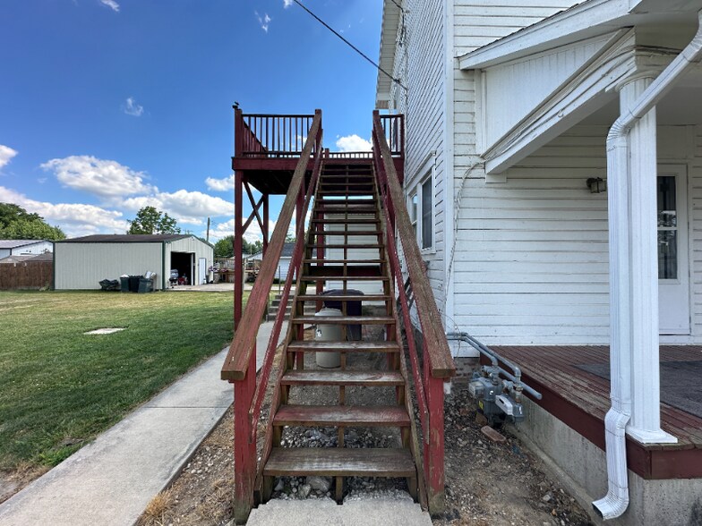 Building Photo - 403 S Main St