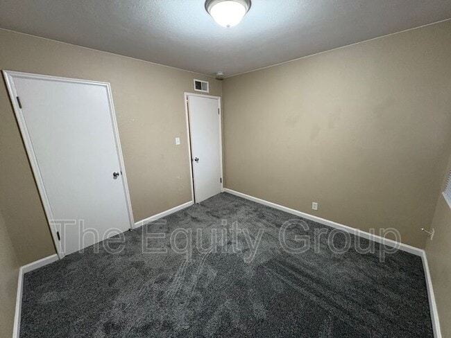 Building Photo - 600 N Dickran Dr