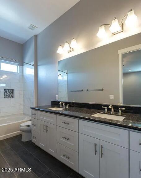 Building Photo - 1028 E Curry Rd