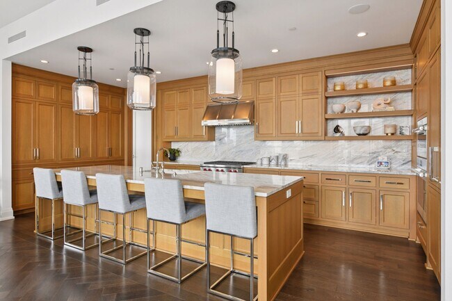 Building Photo - 1111 W River Pkwy