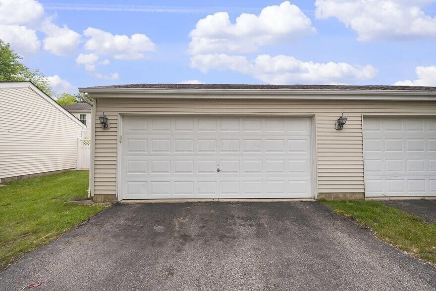 Building Photo - 3734 Gibbstone Dr