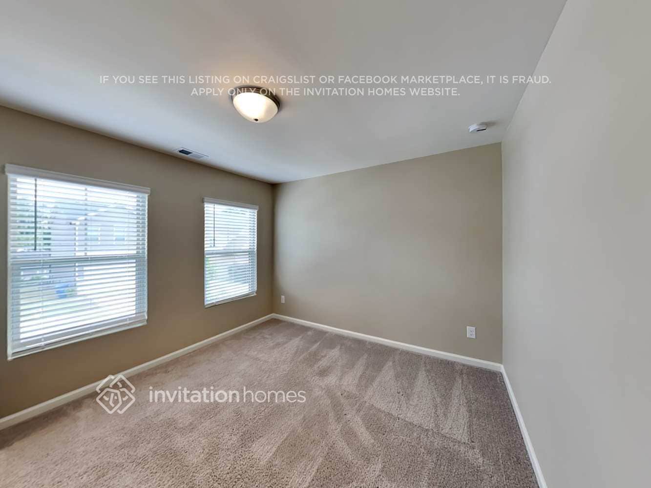Building Photo - 544 S Fortune Way