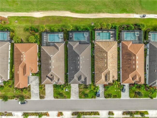 Building Photo - 15919 Leaning Pine Ln