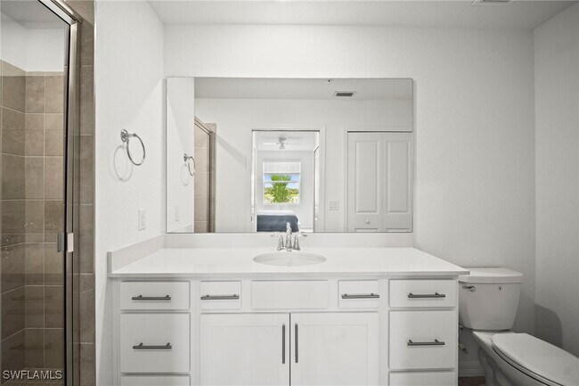 Building Photo - 15285 Grn Acrs Ave