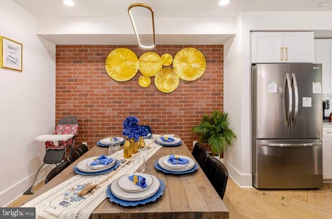 Building Photo - 1417 Montello Ave NE