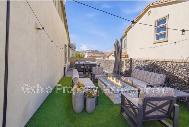 Building Photo - 25102 Aspen Falls Dr