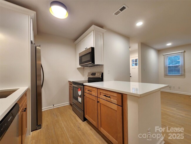 Building Photo - 8637 Crows Nest Ln