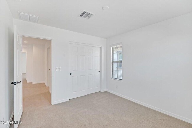 Building Photo - 3 Bedroom 2.5 Bathroom North Creek Home in Queen Creek