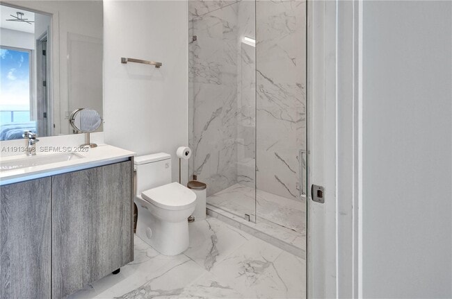 Building Photo - 17550 Collins Ave