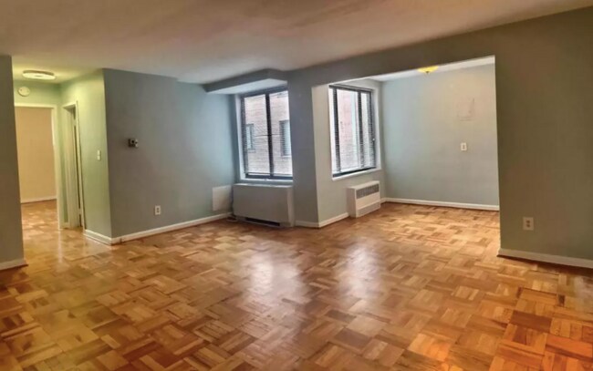 Living room - 5112 MacArthur Blvd NW