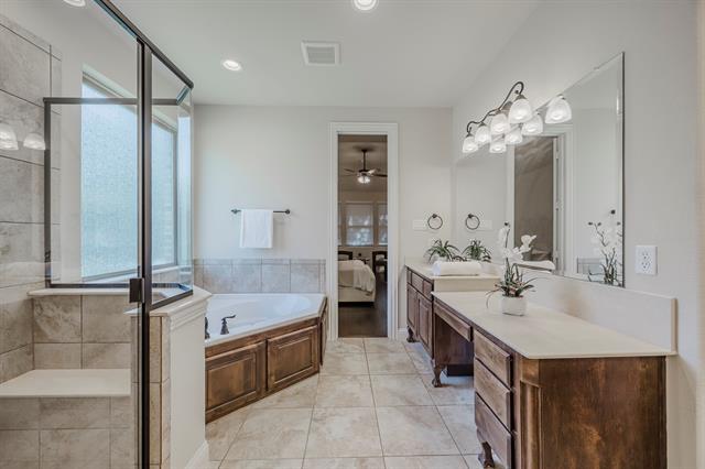 Building Photo - 6913 Chisholm Trail